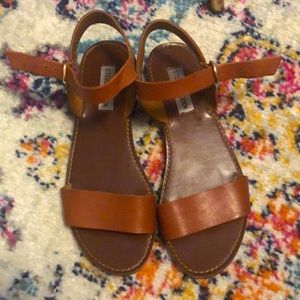 Steve Madden Tan Camel Strappy Sandals